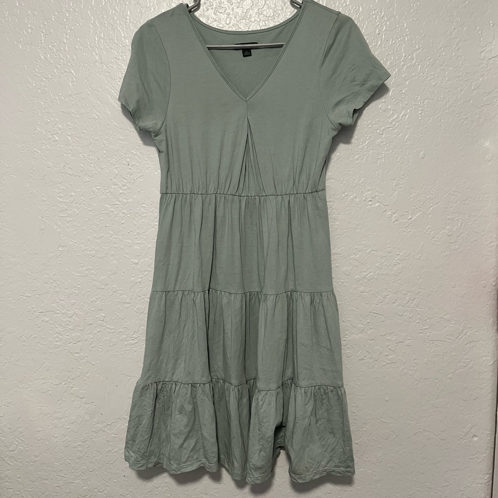 Medium Short Sleeve Dress